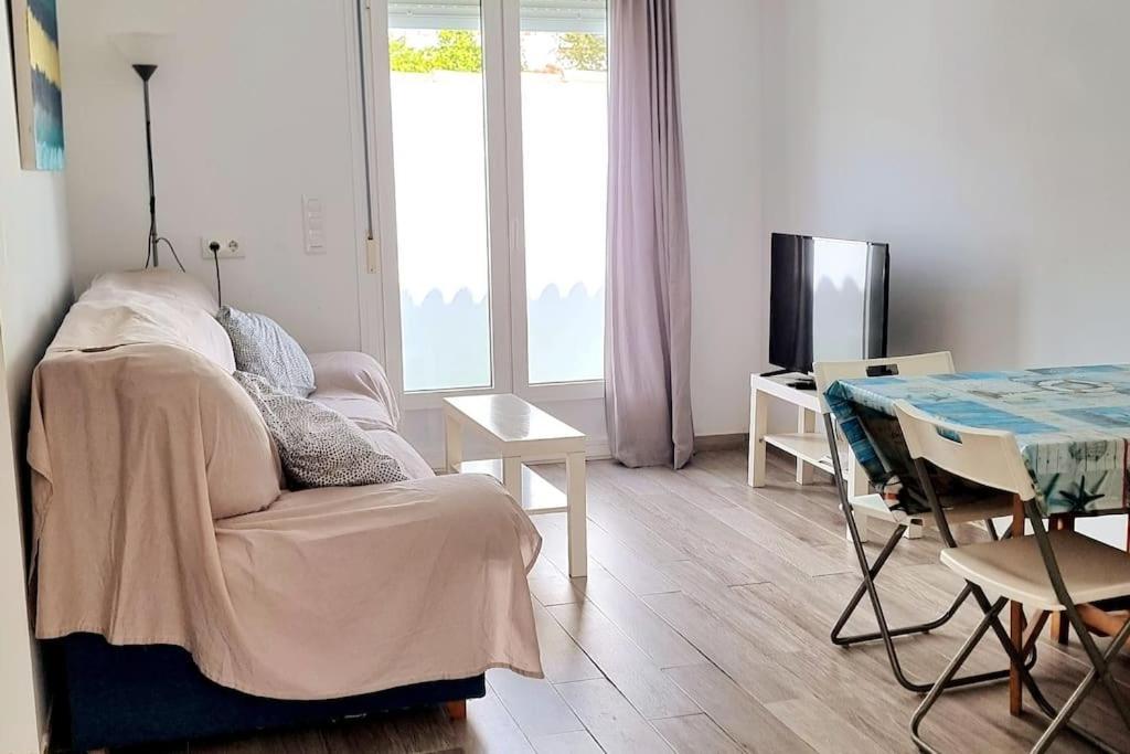 Apartamento privado con jardin, piscina elevada y bbq Chiclana de la Frontera Exterior foto