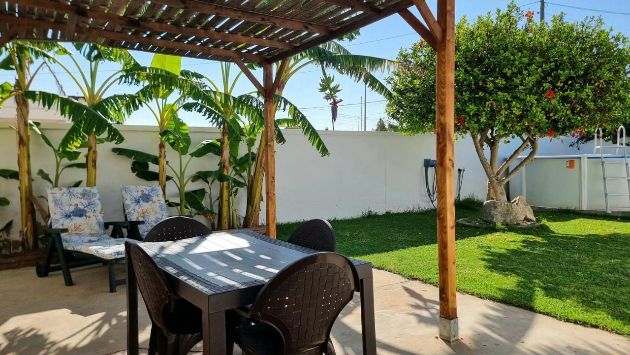 Apartamento privado con jardin, piscina elevada y bbq Chiclana de la Frontera Exterior foto